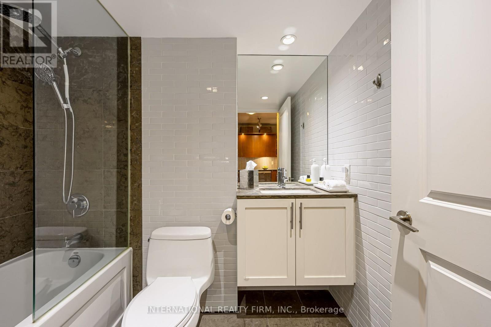 204 - 1430 Yonge Street, Toronto, Ontario  M4T 1Y6 - Photo 6 - C13789174
