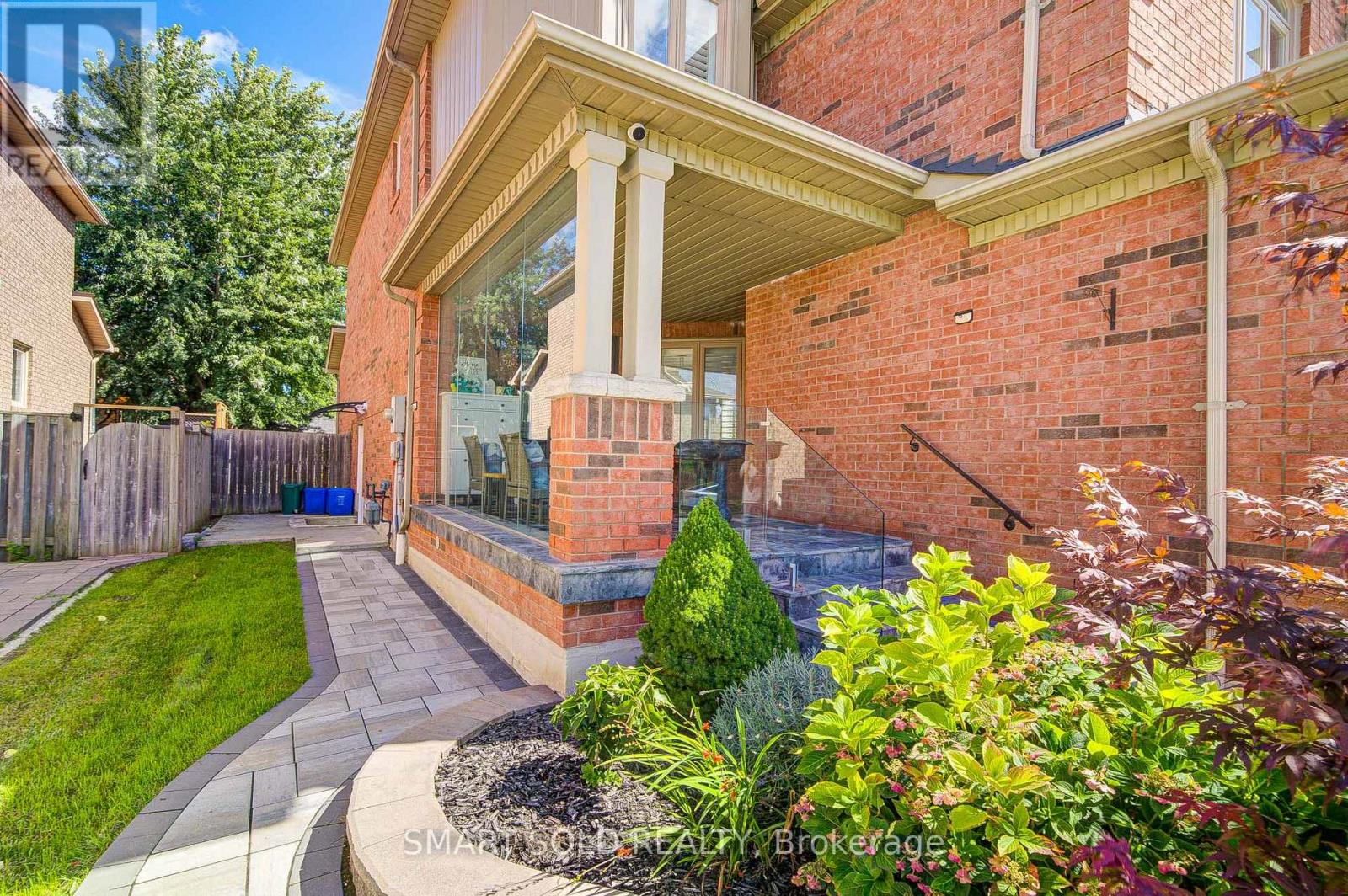 157 Waller Street, Whitby, Ontario  L1R 2P7 - Photo 6 - E13789200