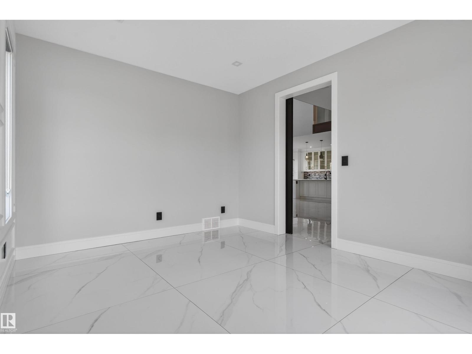 Unknown Address, ,    - Photo 13 - E4508872