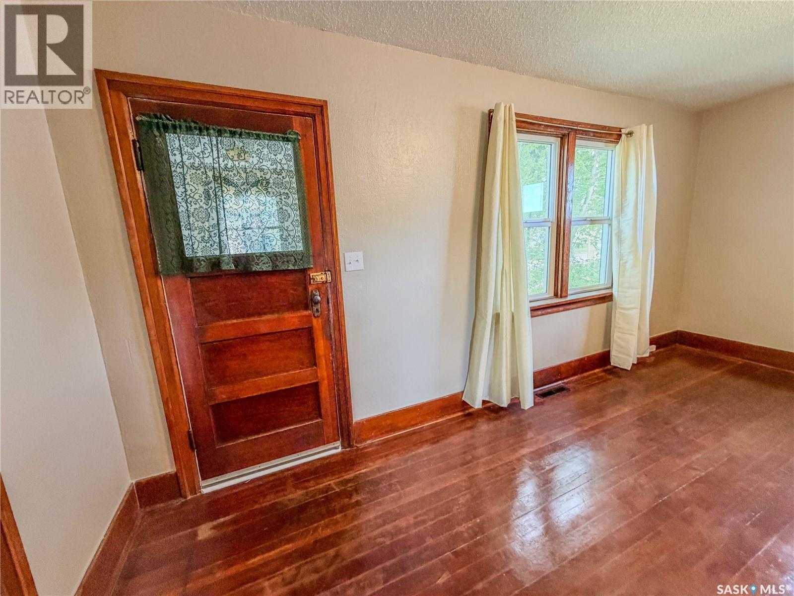 31 Laurier Avenue, Yorkton, Saskatchewan  S3N 1T7 - Photo 13 - SK048598