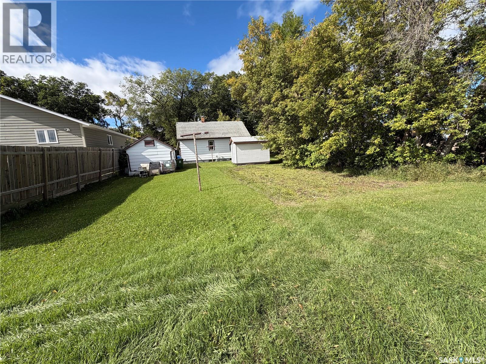 31 Laurier Avenue, Yorkton, Saskatchewan  S3N 1T7 - Photo 4 - SK048598
