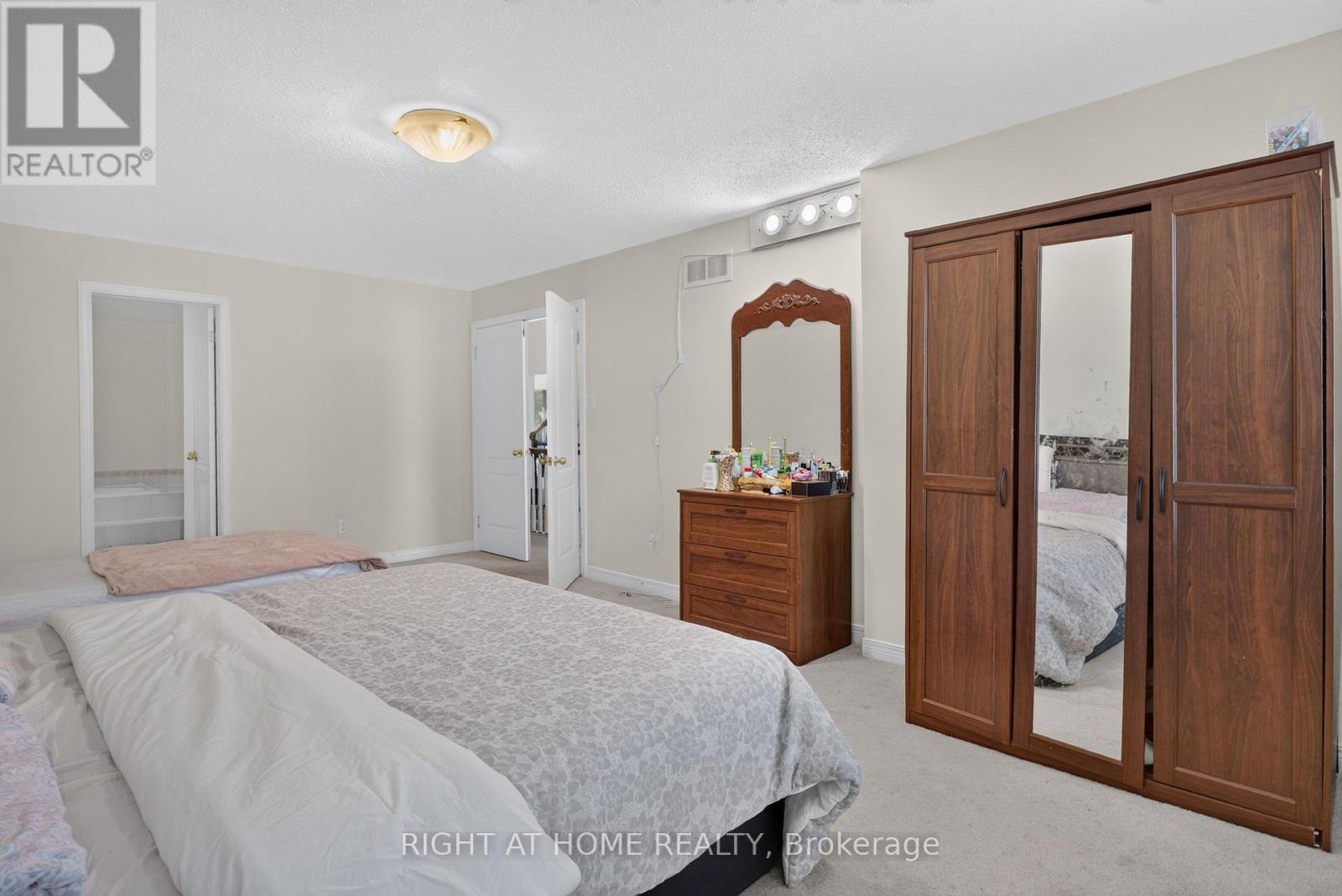 12 Baslaw Drive, Ottawa, Ontario  K1G 5J8 - Photo 29 - X13789224