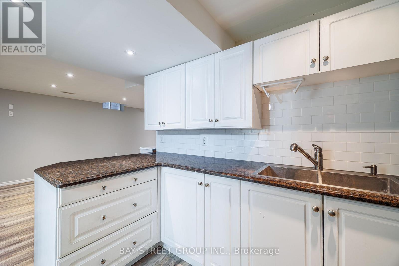 7752 Willey Street, Niagara Falls, Ontario  L2G 0H2 - Photo 25 - X13789228