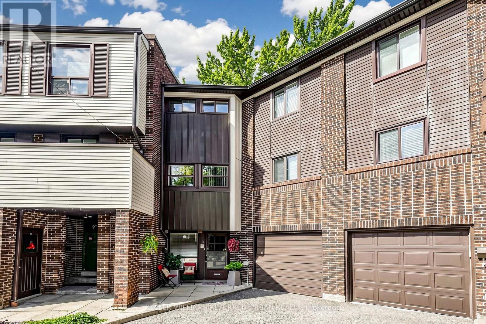 10 Turret Hillway Way, Toronto, Ontario  M2H 3A8 - Photo 2 - C13789236