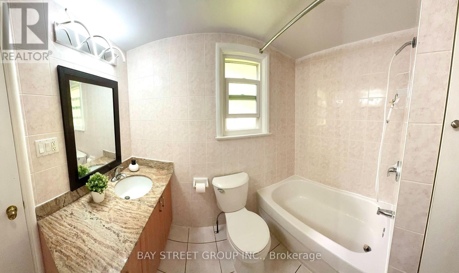 2212 Kennedy Road, Toronto, Ontario  M1T 3G4 - Photo 10 - E13789242