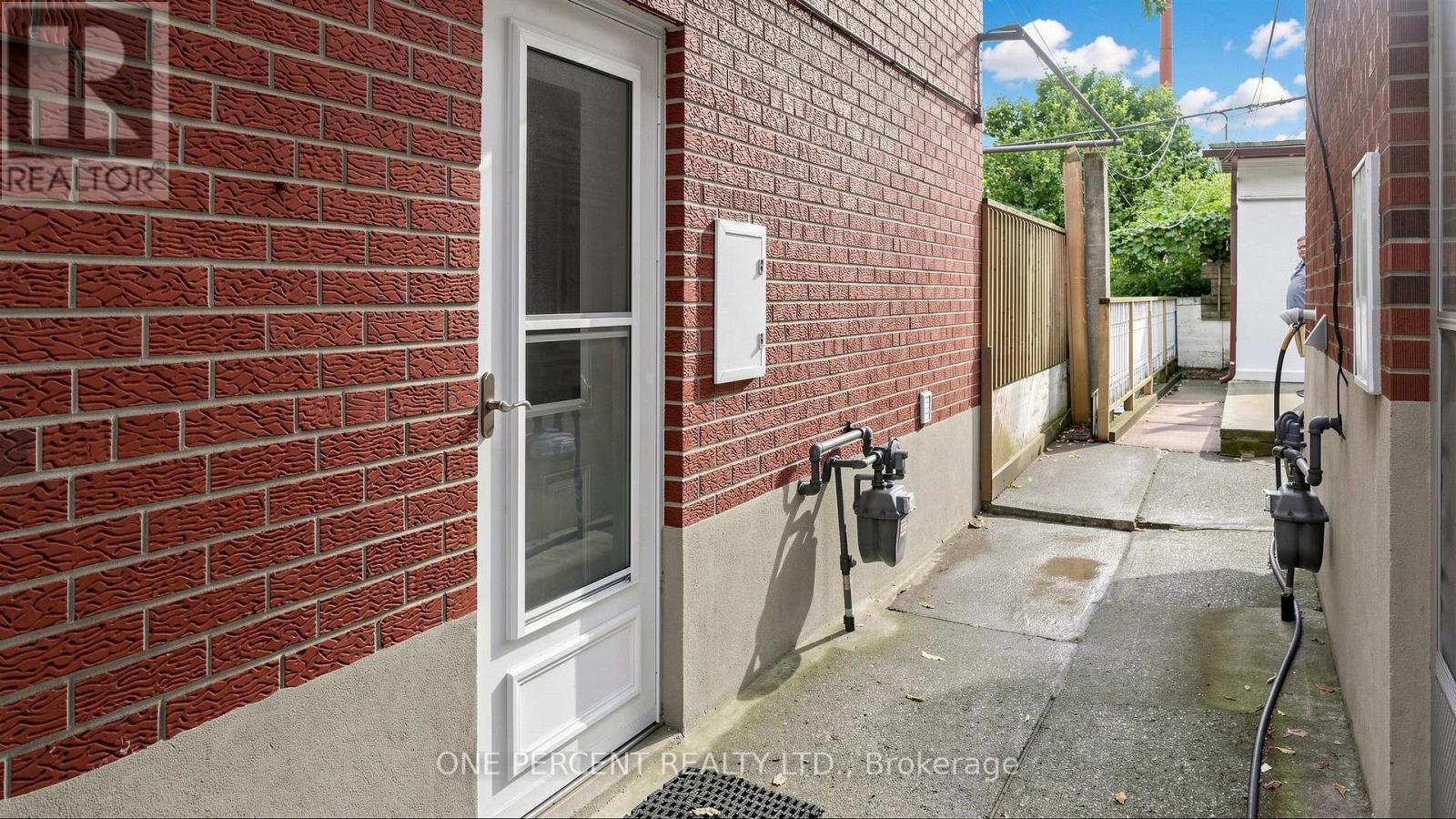 187 Simpson Avenue, Toronto, Ontario  M4K 1A5 - Photo 39 - E13789258