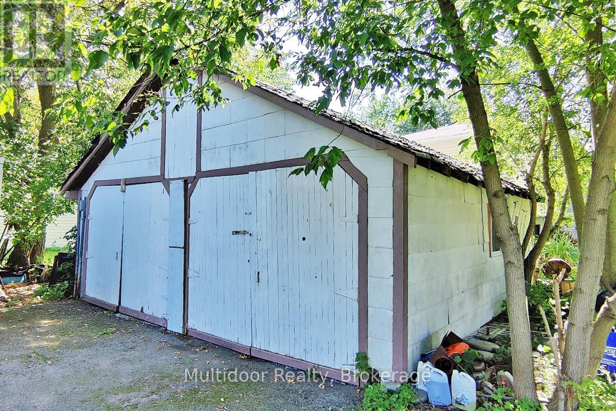 1058 Isabella Street, Innisfil, Ontario  L0L 1C0 - Photo 10 - N13789234