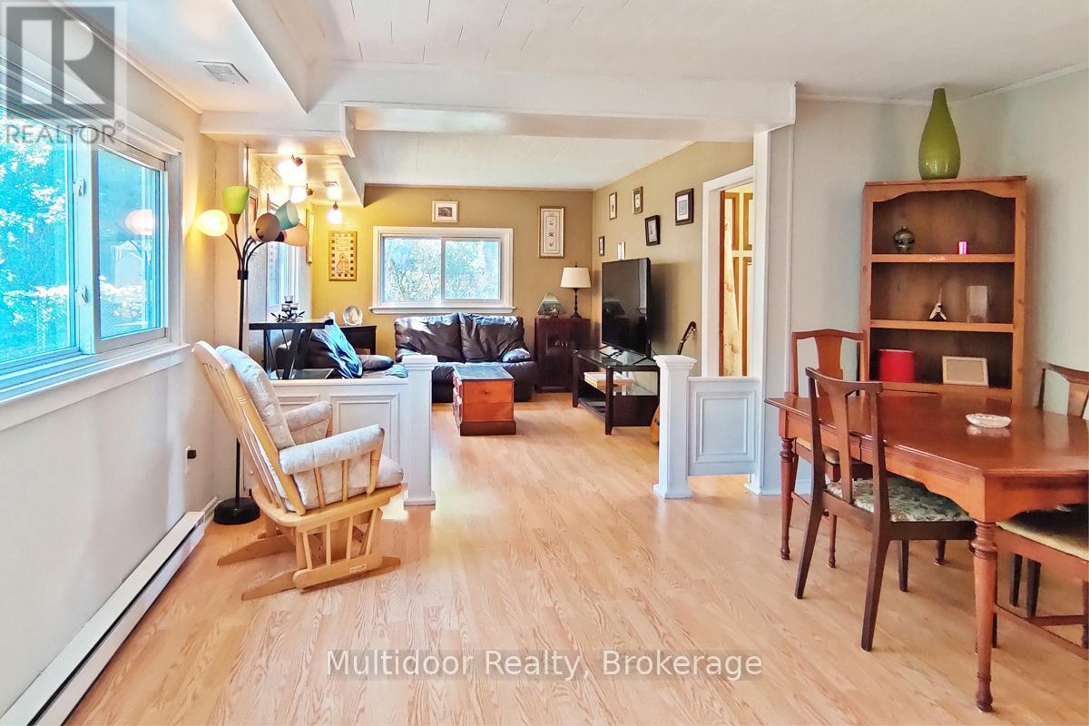 1058 Isabella Street, Innisfil, Ontario  L0L 1C0 - Photo 15 - N13789234