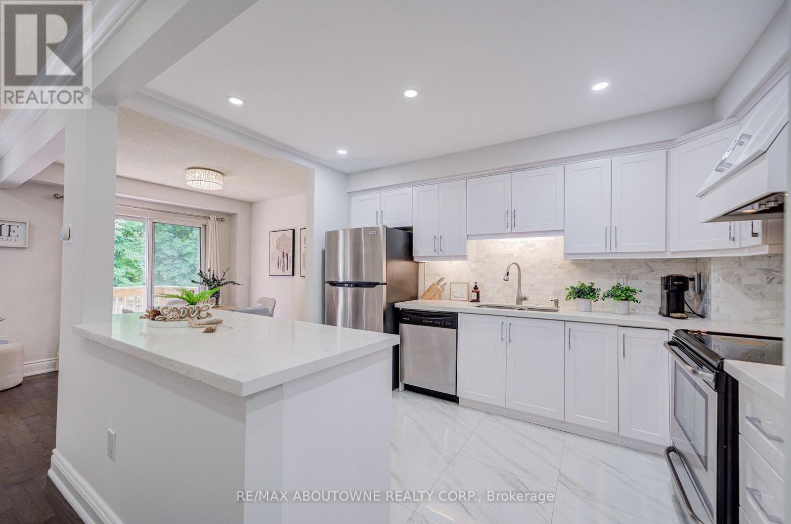 37 - 2766 Folkway Drive, Mississauga, Ontario  L5L 3M3 - Photo 6 - W13789220