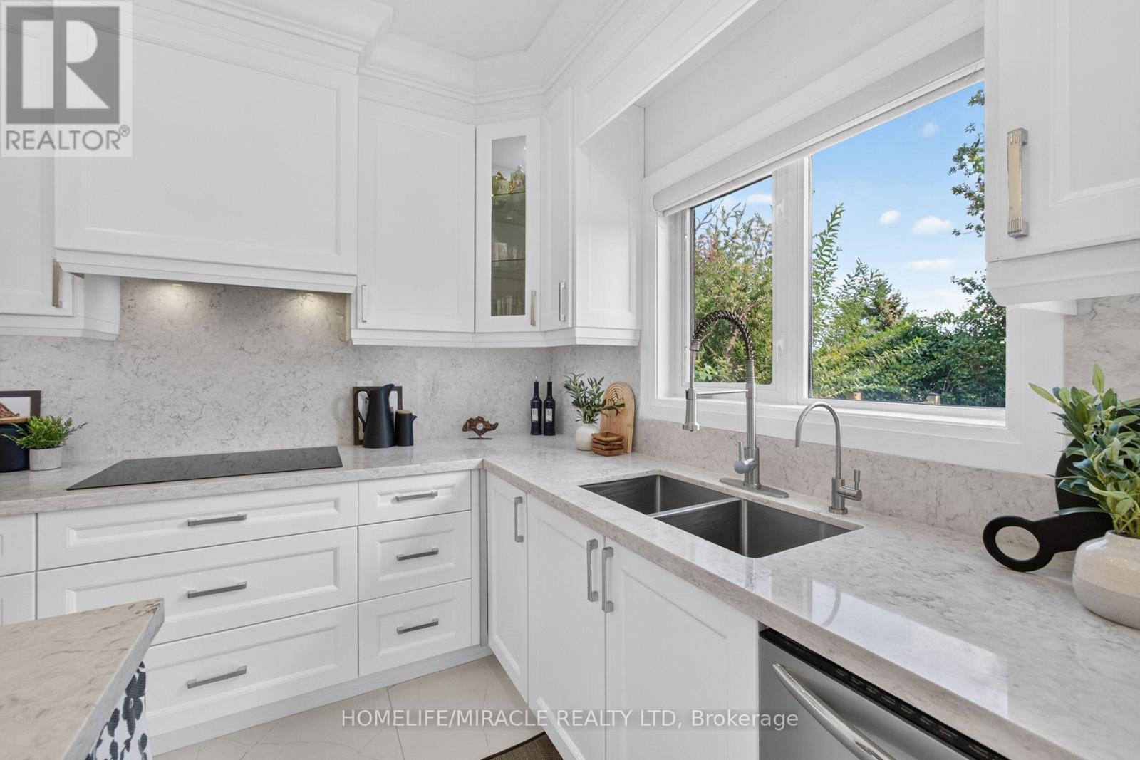 7350 Glamorgan Way, Mississauga, Ontario L5N 7Z3 - Photo 26 - W13789270