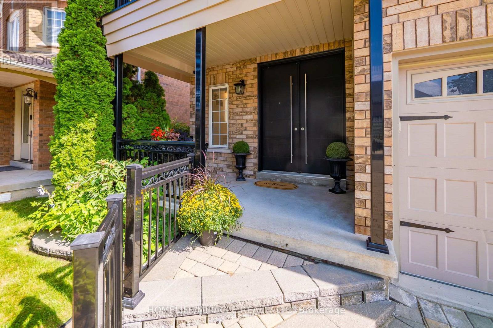 7350 Glamorgan Way, Mississauga, Ontario L5N 7Z3 - Photo 7 - W13789270
