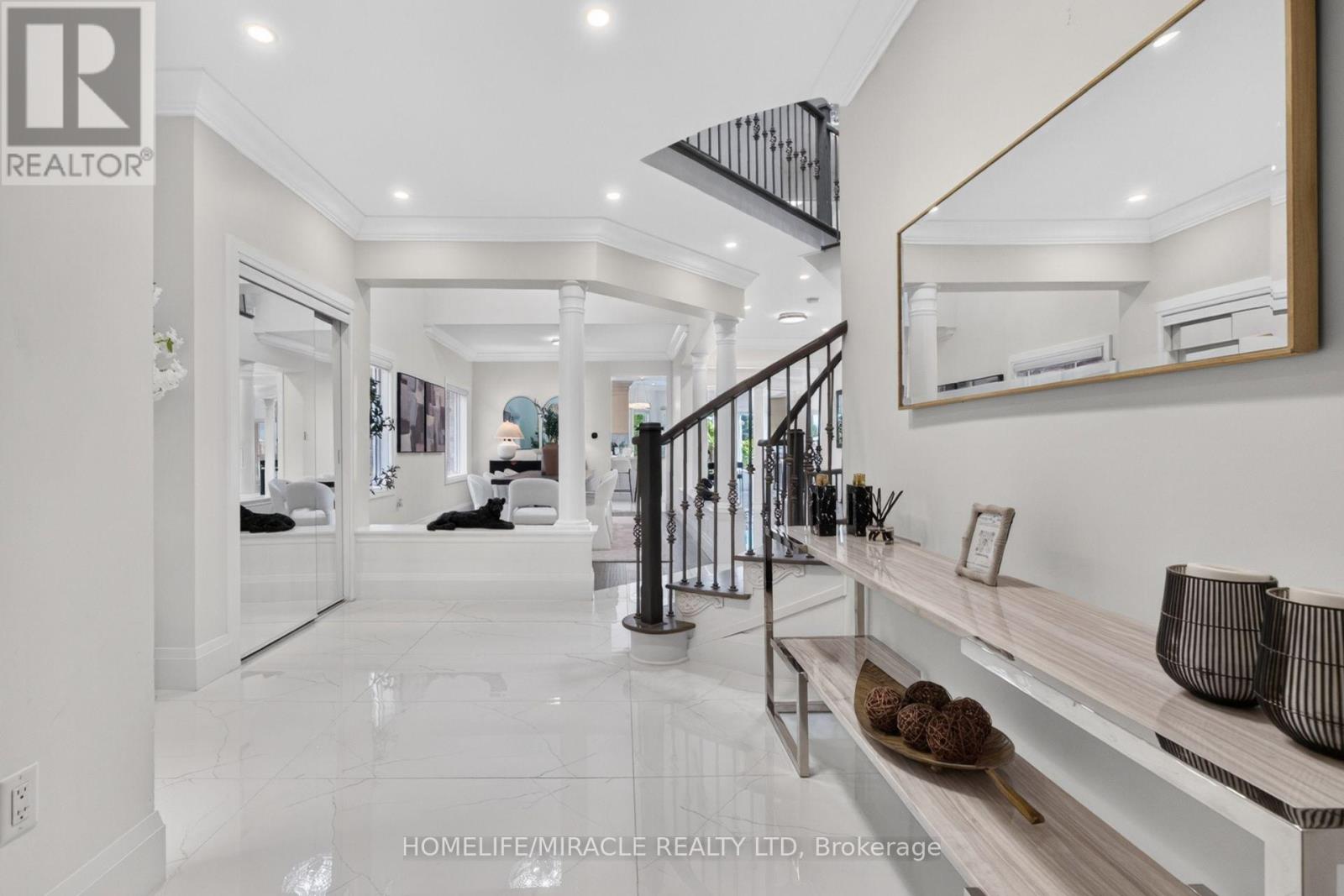 7350 Glamorgan Way, Mississauga, Ontario L5N 7Z3 - Photo 8 - W13789270