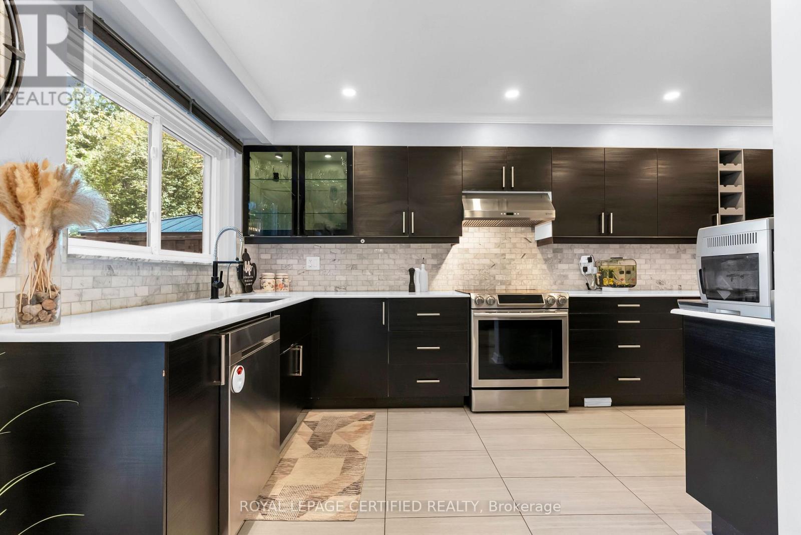 38 - 1532 Lancaster Drive, Oakville (Fa Falgarwood), Ontario  L6H 2Z3 - Photo 14 - W13789274