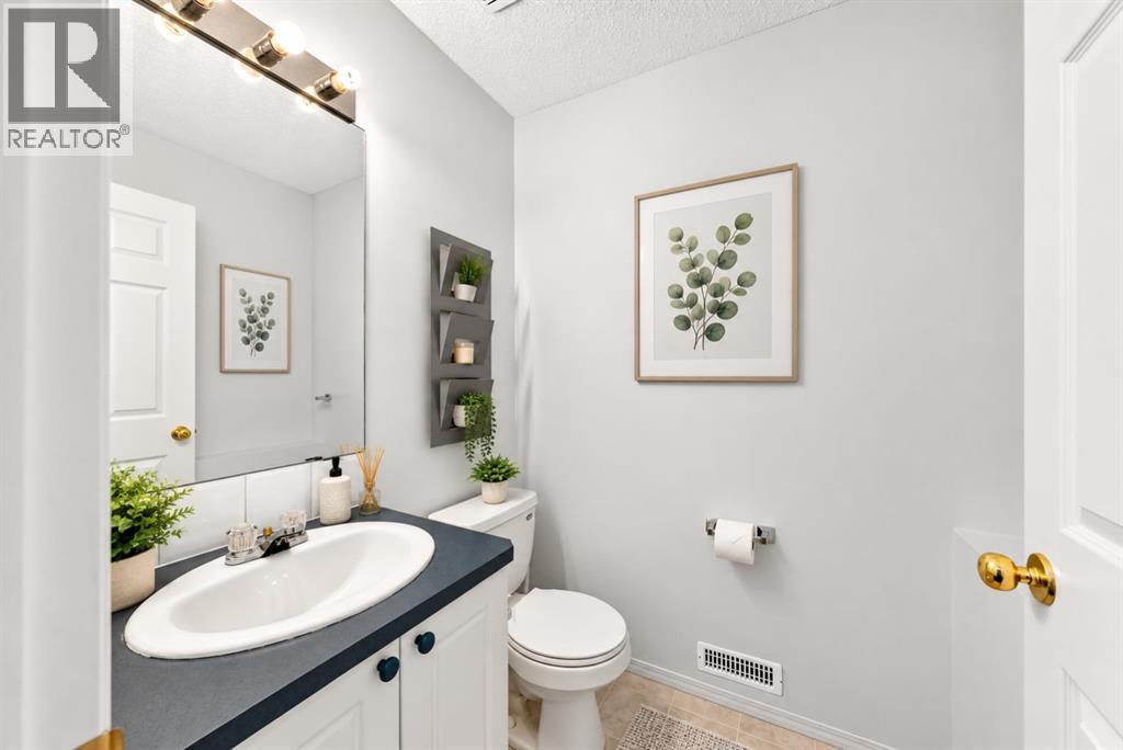179 Saddlemead Green Ne, Calgary, Alberta  T3J 4M8 - Photo 7 - A2344447