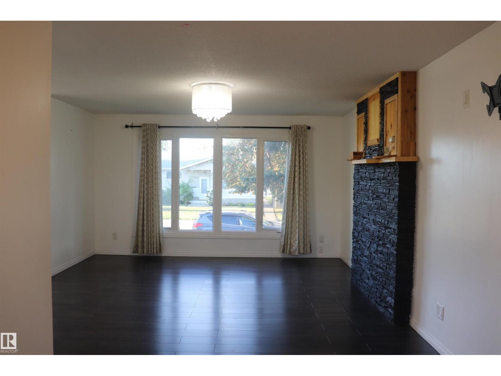 8828 151 Av Nw, Edmonton, Alberta  T5E 5W8 - Photo 12 - E4508874