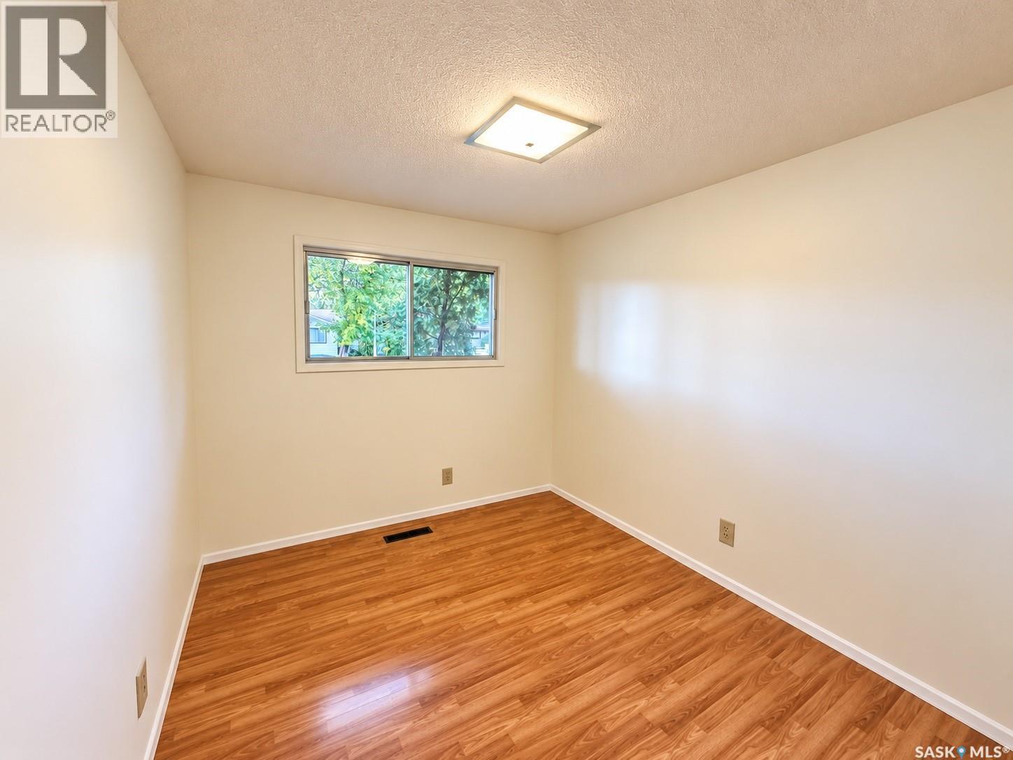 2145 37th Street W, Saskatoon, Saskatchewan  S7L 4E6 - Photo 24 - SK046891