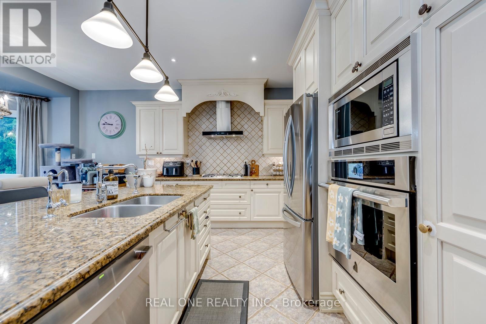 2278 Woodfield Road, Oakville, Ontario  L6H 6Y8 - Photo 21 - W13783848