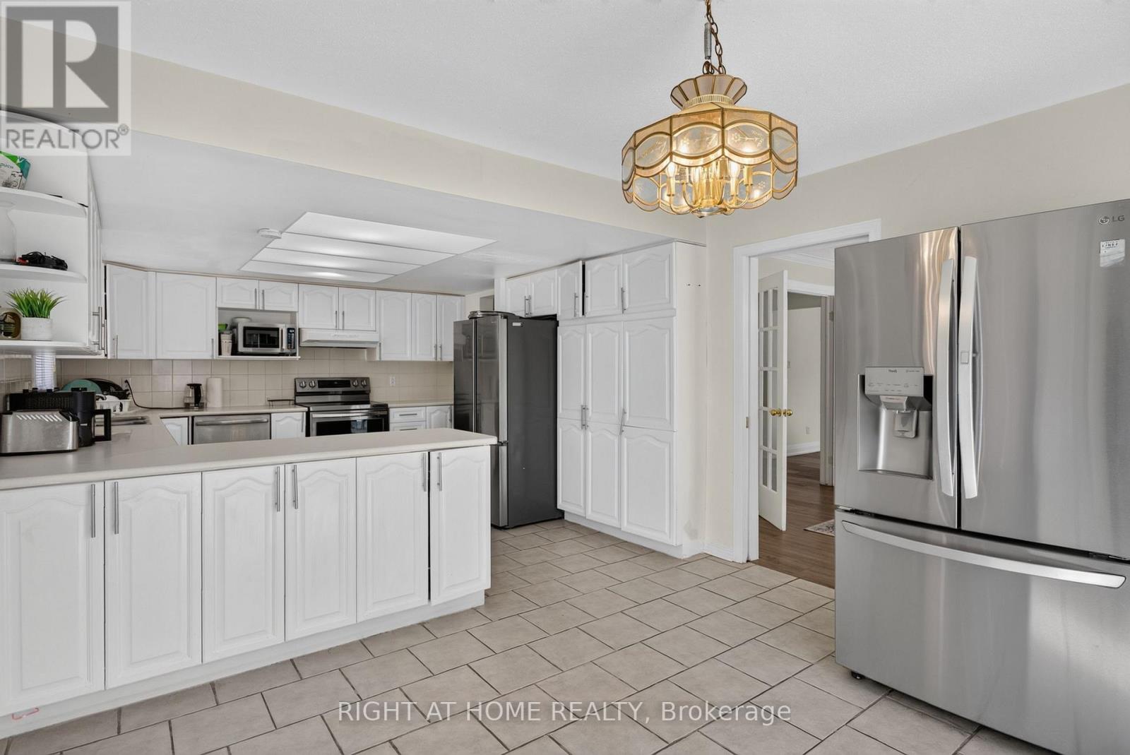 12 Baslaw Drive, Ottawa, Ontario  K1G 5J8 - Photo 11 - X13789224