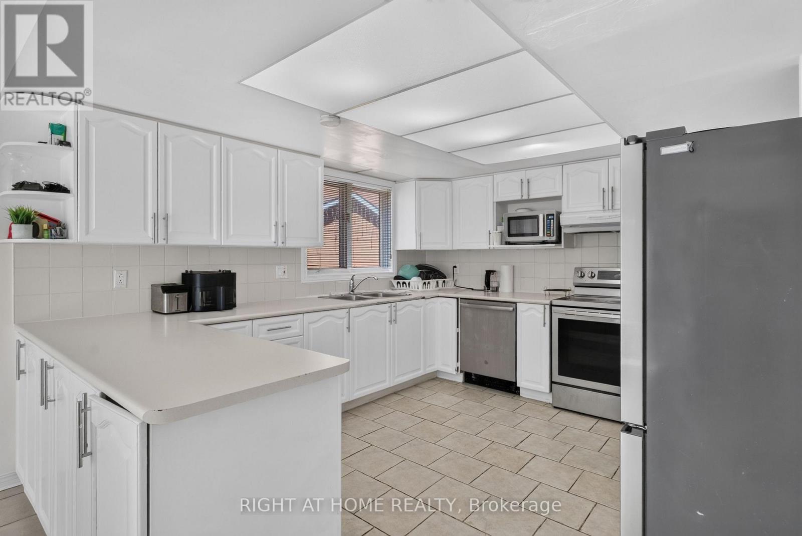12 Baslaw Drive, Ottawa, Ontario  K1G 5J8 - Photo 13 - X13789224