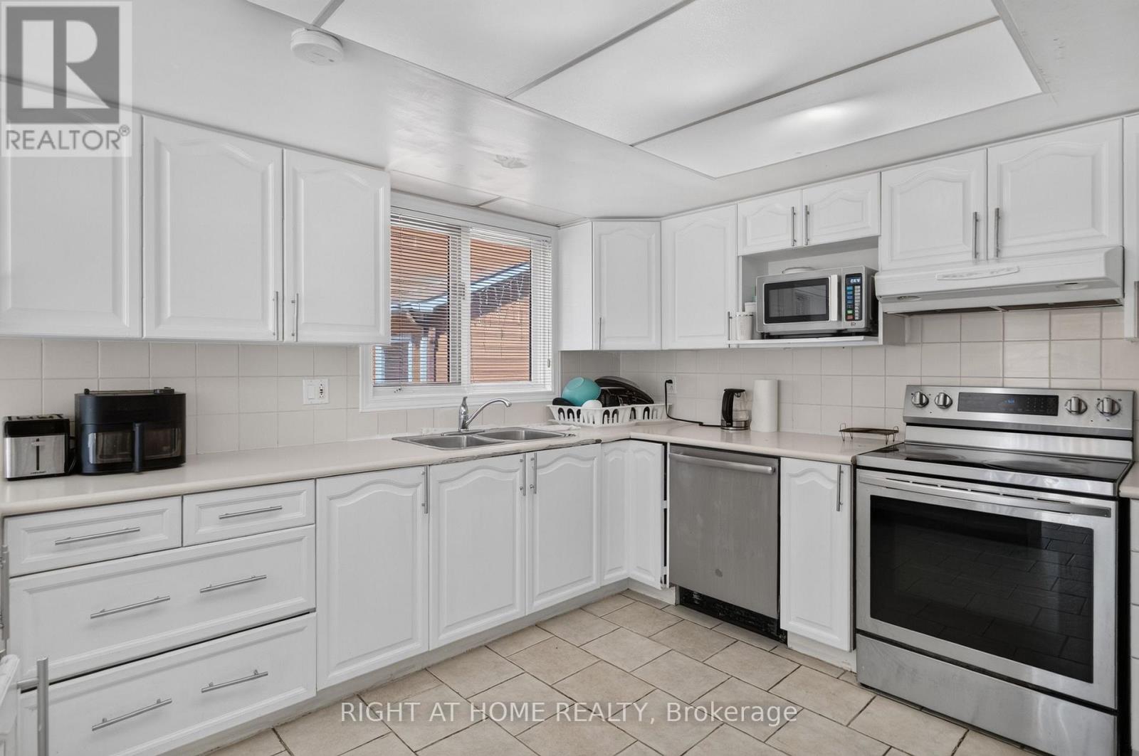 12 Baslaw Drive, Ottawa, Ontario  K1G 5J8 - Photo 14 - X13789224