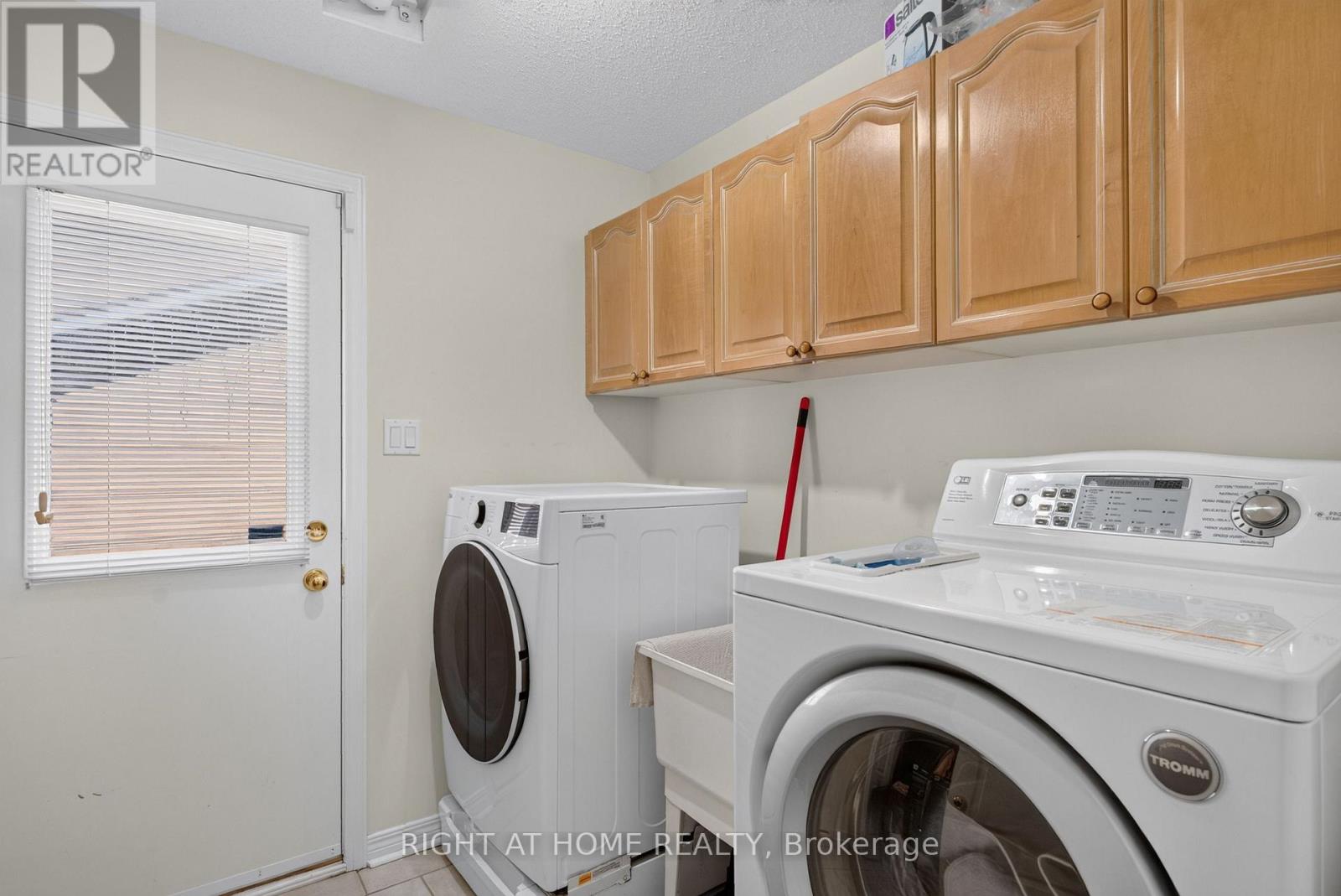 12 Baslaw Drive, Ottawa, Ontario  K1G 5J8 - Photo 10 - X13789224
