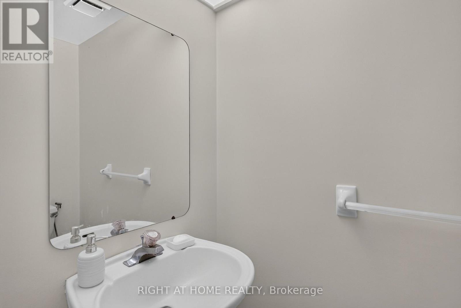 12 Baslaw Drive, Ottawa, Ontario  K1G 5J8 - Photo 39 - X13789224