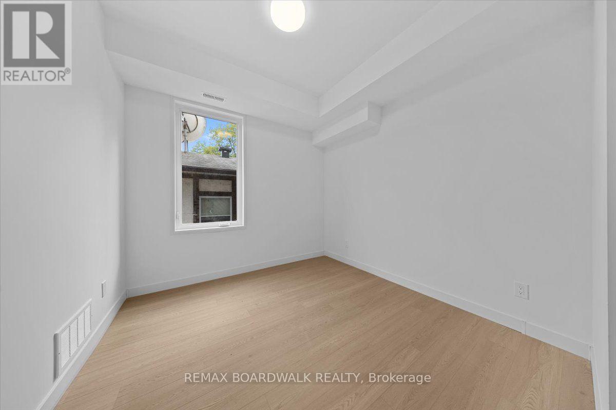 Unit 3 - 315 Savard Avenue, Ottawa, Ontario  K1L 7S1 - Photo 11 - X13788722