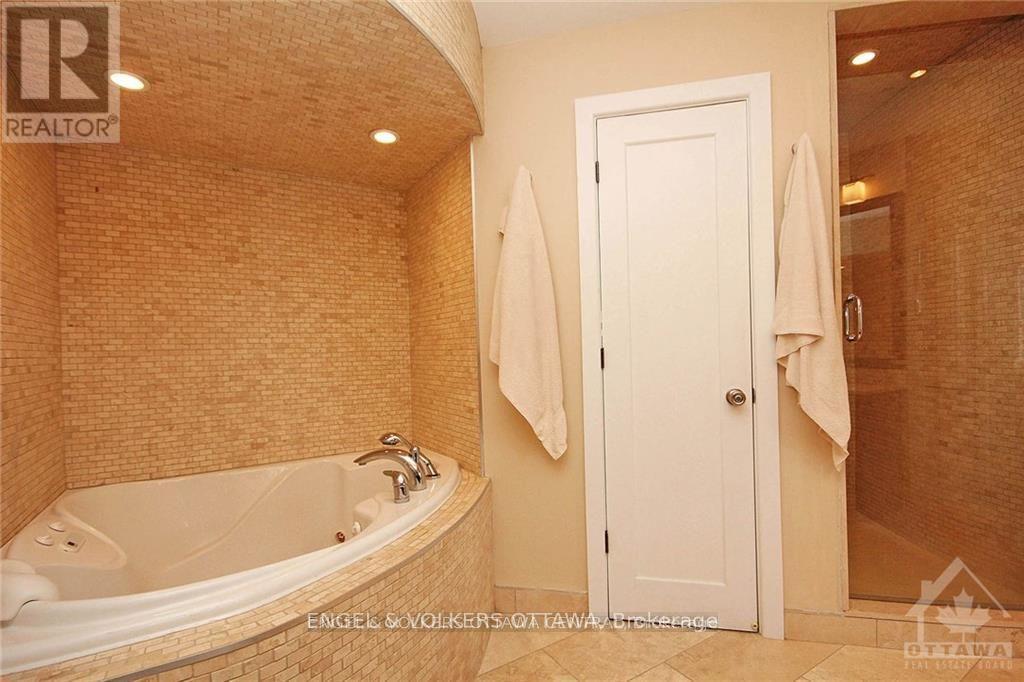 281 Kirchoffer Avenue, Ottawa, Ontario  K2A 1Y1 - Photo 12 - X13457456