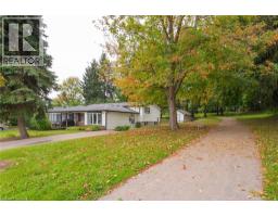 218 PINEDALE Drive, Kitchener, Ontario