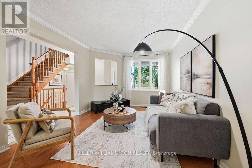 15 Locheland Crescent, Ottawa, Ontario  K2G 6H2 - Photo 4 - X13789372