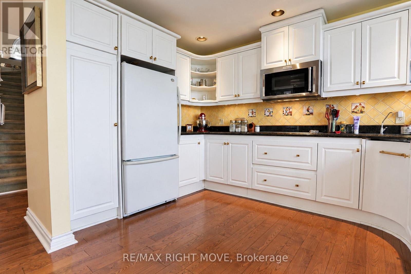 2199 Thomson Crescent, Severn, Ontario  L3V 0V7 - Photo 12 - S13789450