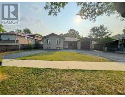 61 BLOOMINGTON CRESCENT, Toronto, Ontario