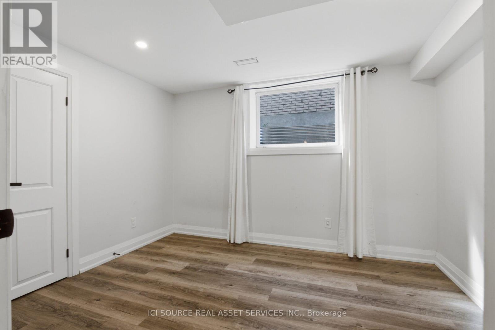 Lower - 247 Greencedar Drive, Hamilton, Ontario  L9C 6S2 - Photo 12 - X13789396
