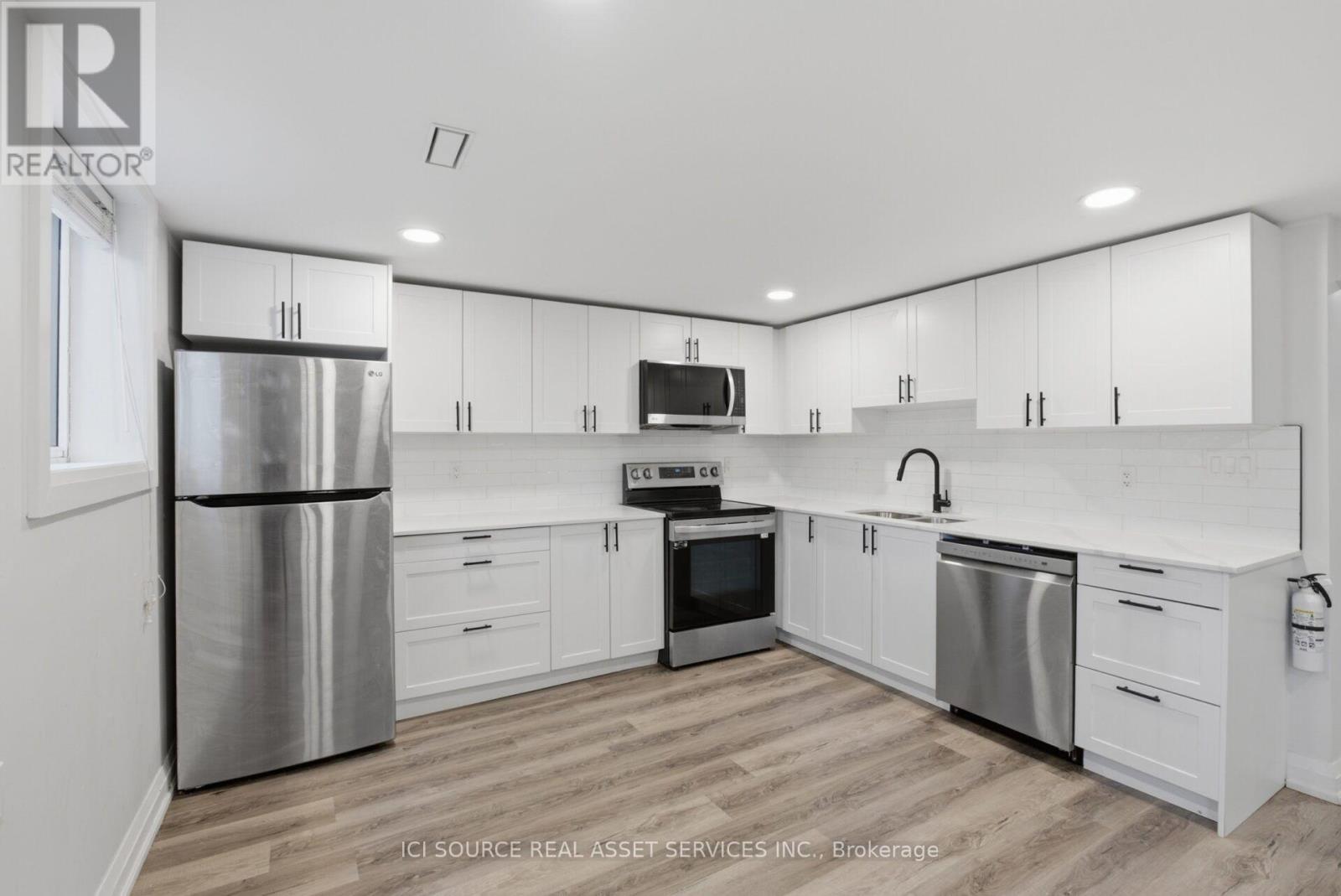 Lower - 247 Greencedar Drive, Hamilton, Ontario  L9C 6S2 - Photo 4 - X13789396