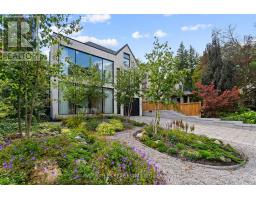 75 LAWRENCE CRESCENT, Toronto, Ontario