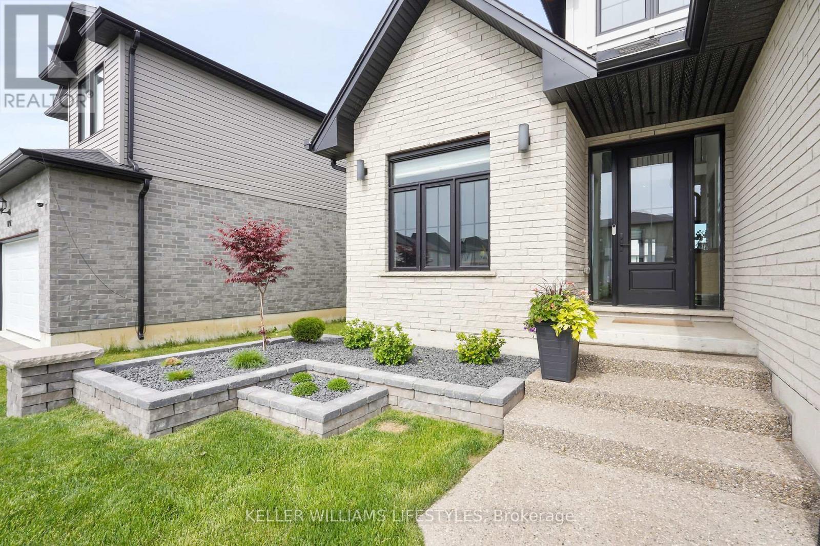 1789 Applerock Avenue, London North, Ontario  N6G 2S7 - Photo 3 - X13789476