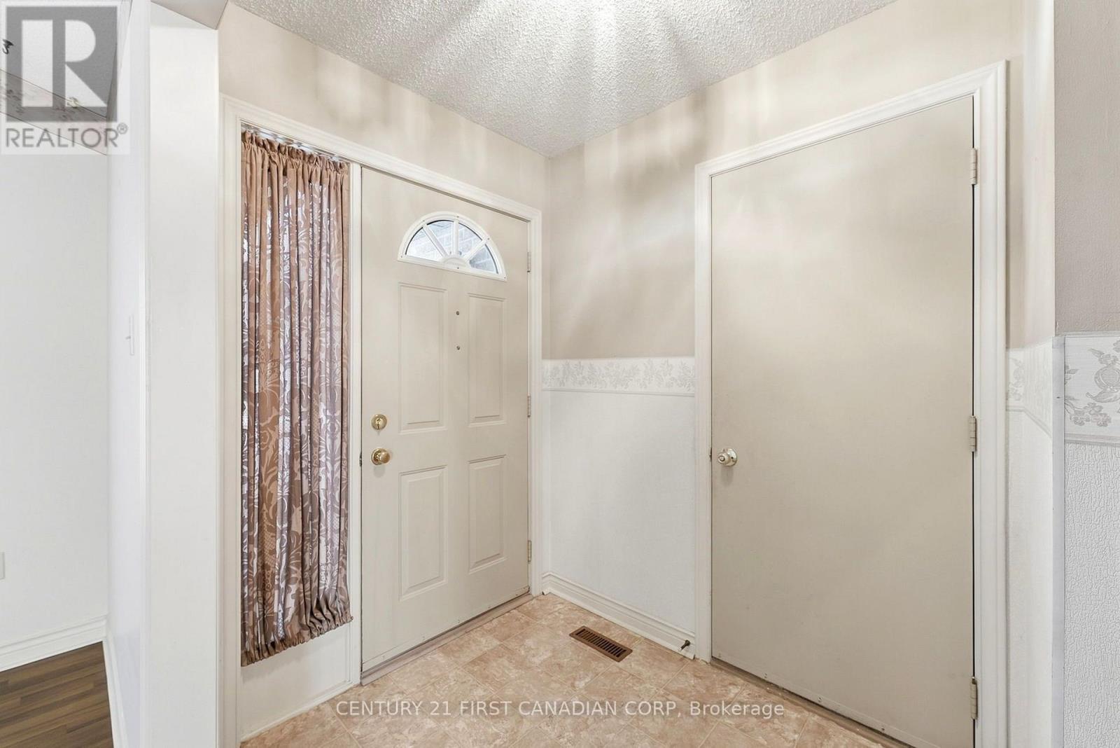30 Bonaventure Drive, London East, Ontario  N5V 4B5 - Photo 3 - X13789508