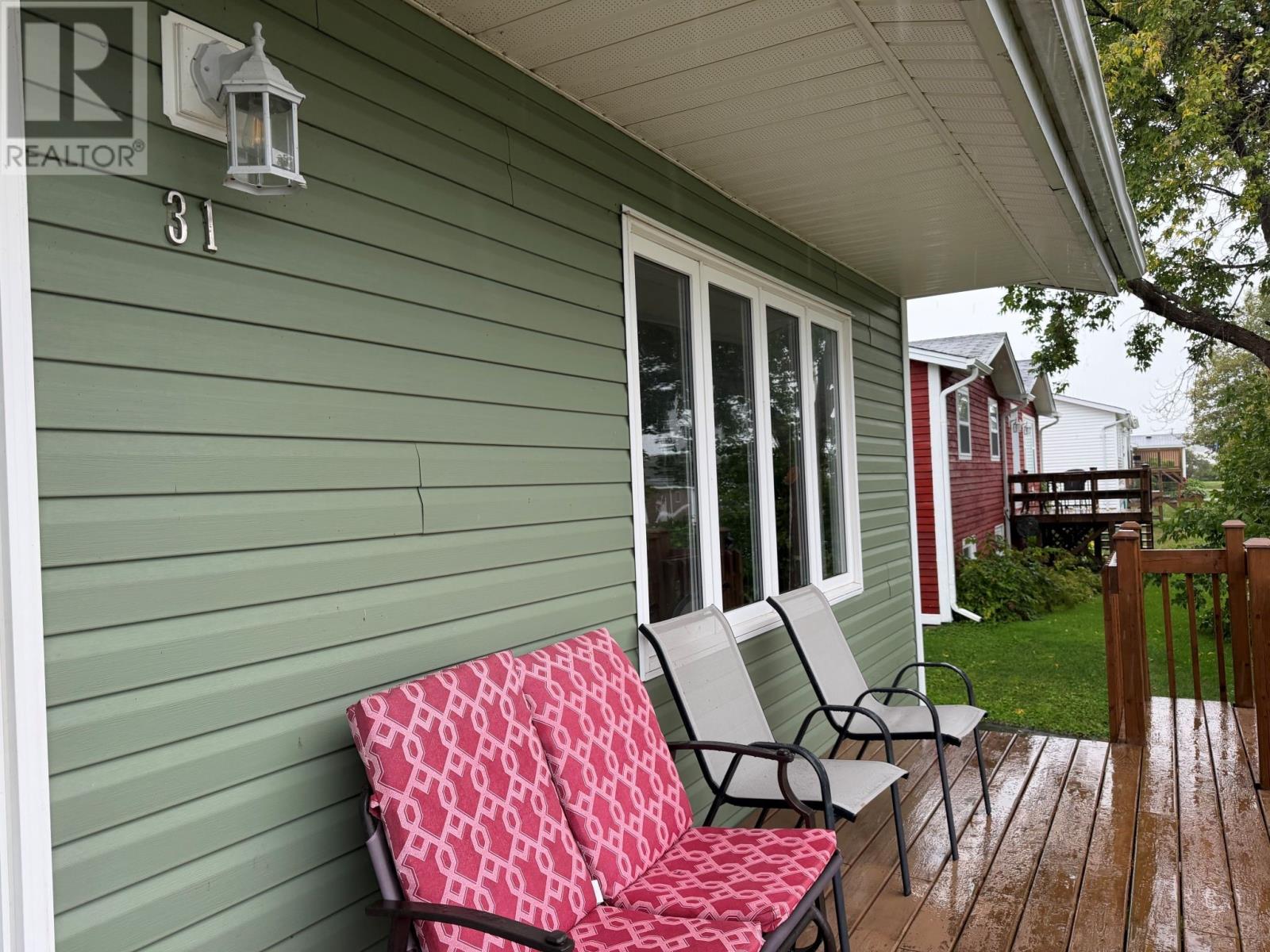 31 Brook Street, Glenwood — photo 3