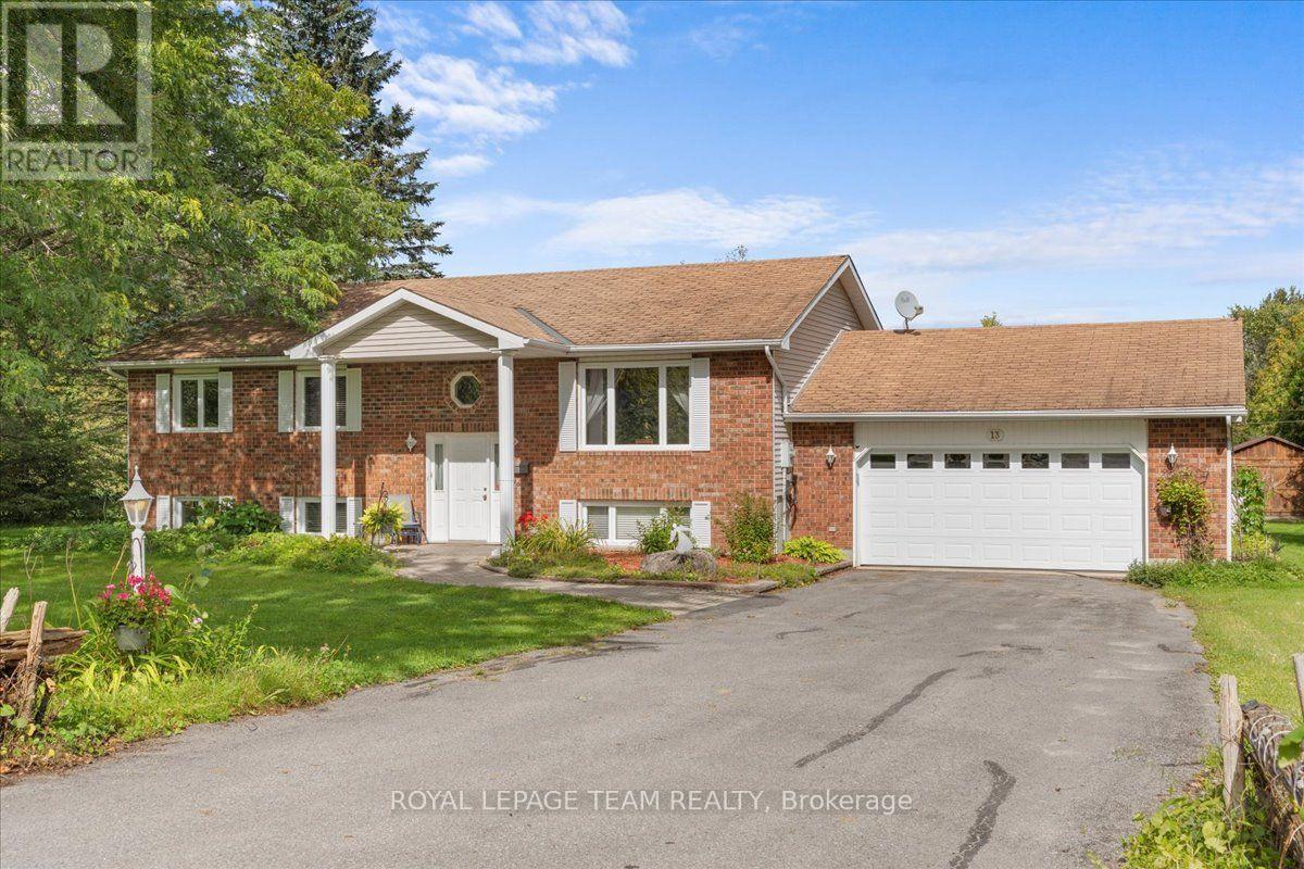 13 SMITH ROAD, North Grenville, Ontario