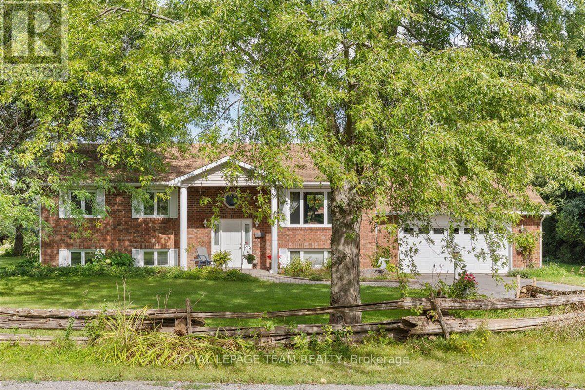 13 Smith Road, North Grenville, Ontario  K0G 1T0 - Photo 2 - X13789472