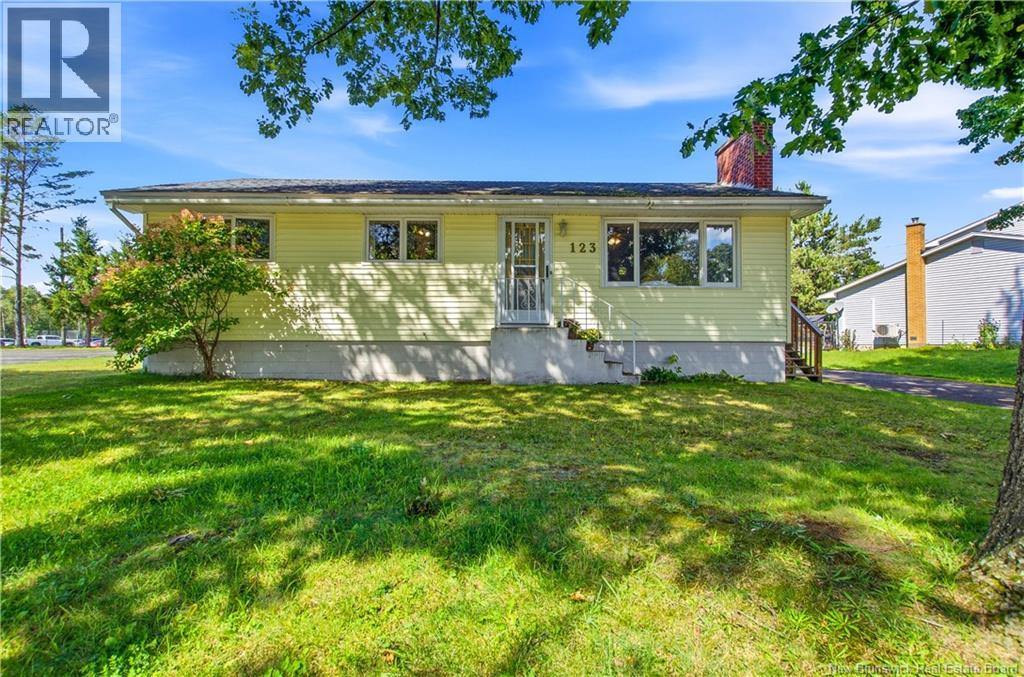 123 McAdam Ave, Fredericton, New Brunswick