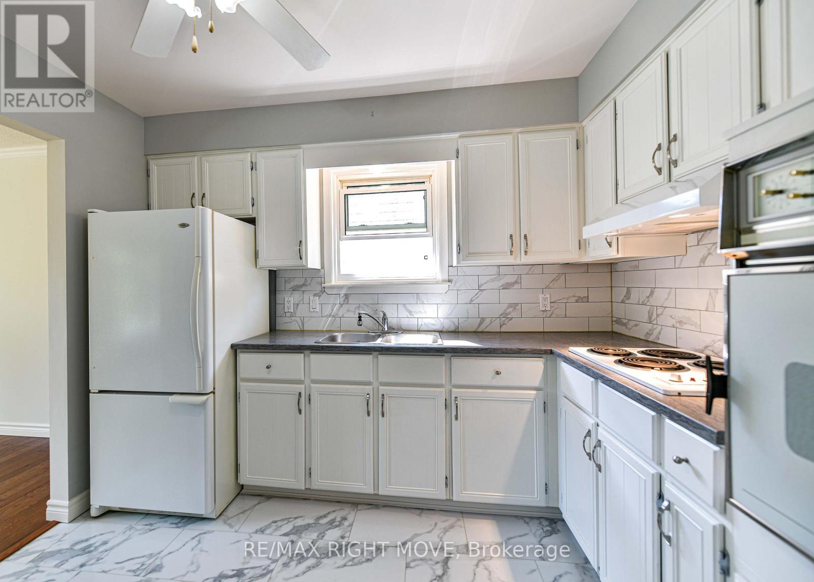 4 Fitton Heights, Orillia, Ontario  L3V 4M7 - Photo 13 - S13789528