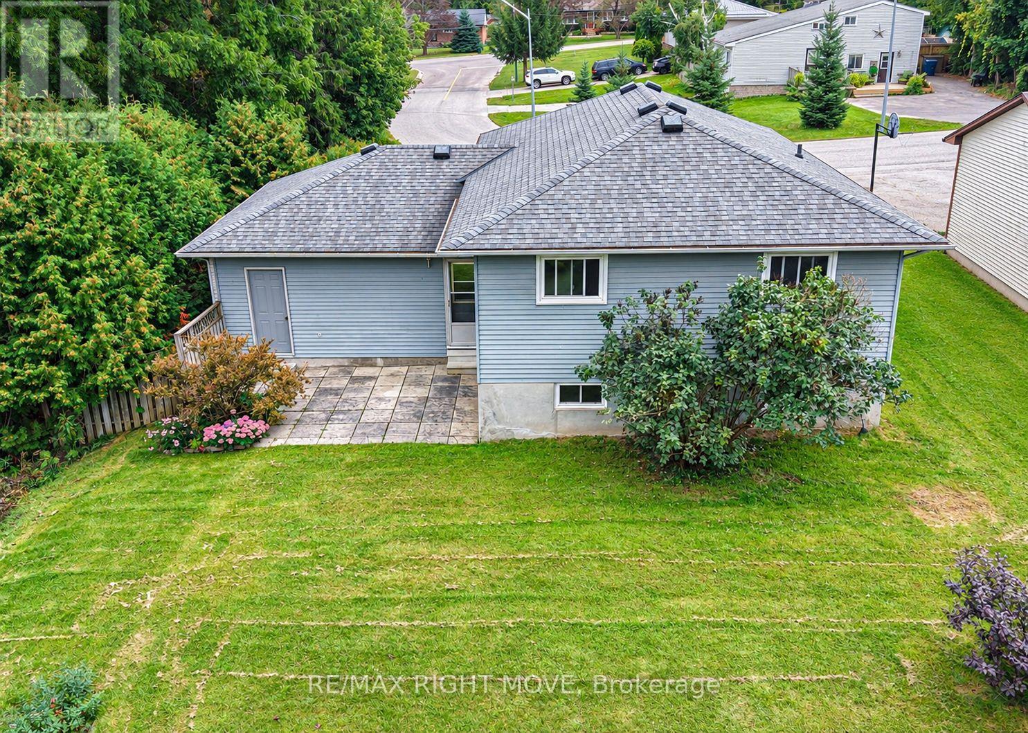 4 Fitton Heights, Orillia, Ontario  L3V 4M7 - Photo 28 - S13789528