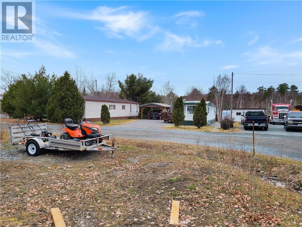 1035 Hwy 17 E, Wahnapitae, Ontario  P0M 3C0 - Photo 7 - 2130409