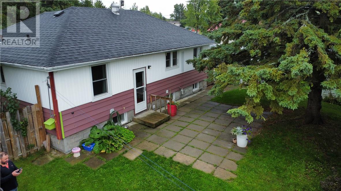 114 Hill, Wahnapitae, Ontario  p0m 3c0 - Photo 24 - 2130366