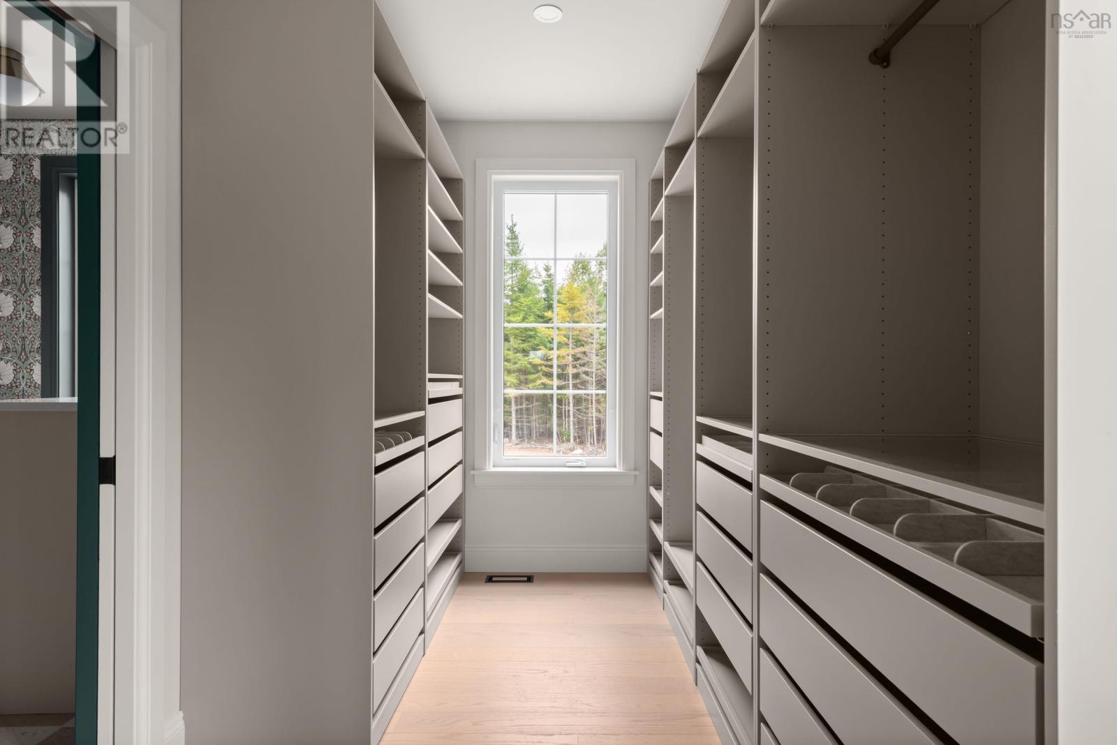 Walk In Closets