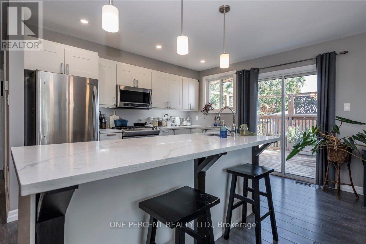 25 Bertram Drive, Springwater, Ontario  L0L 1P0 - Photo 13 - S13767030
