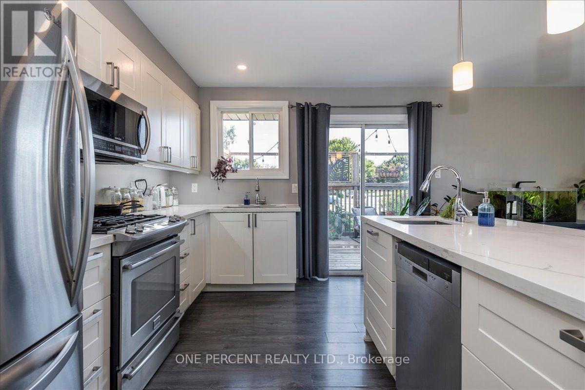 25 Bertram Drive, Springwater, Ontario  L0L 1P0 - Photo 15 - S13767030