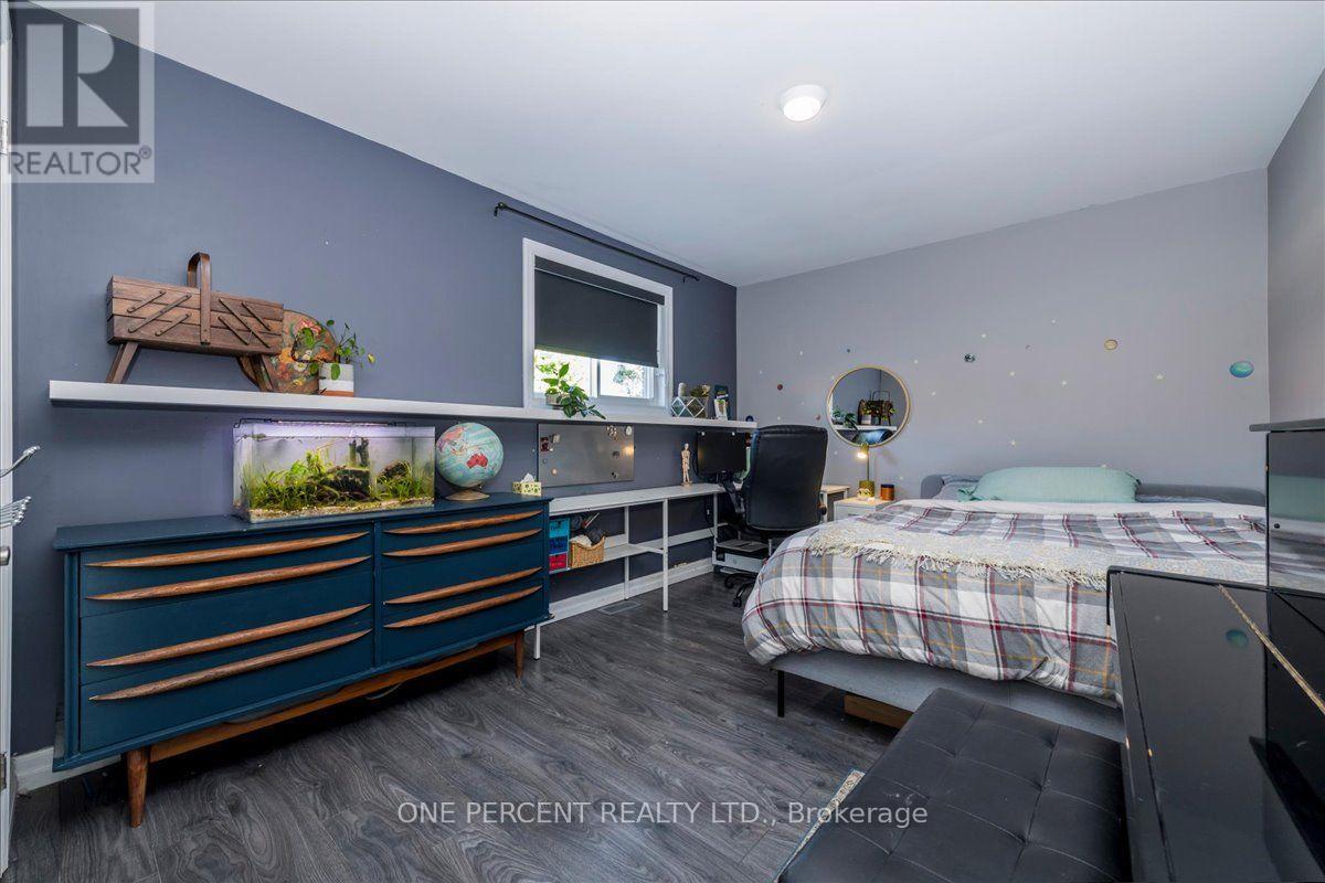 25 Bertram Drive, Springwater, Ontario  L0L 1P0 - Photo 8 - S13767030