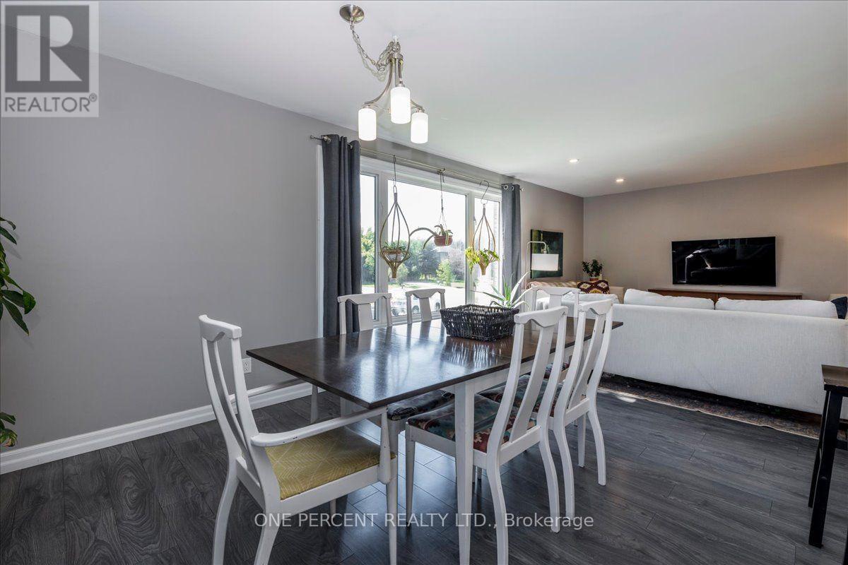 25 Bertram Drive, Springwater, Ontario  L0L 1P0 - Photo 11 - S13767030